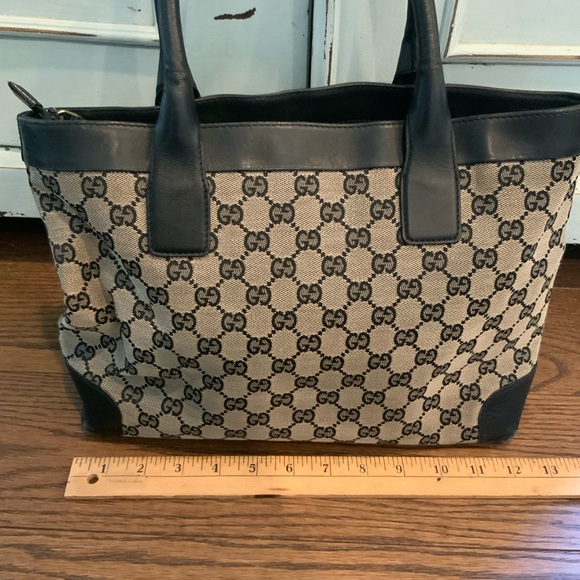 Gucci purse - Picture 2 of 9